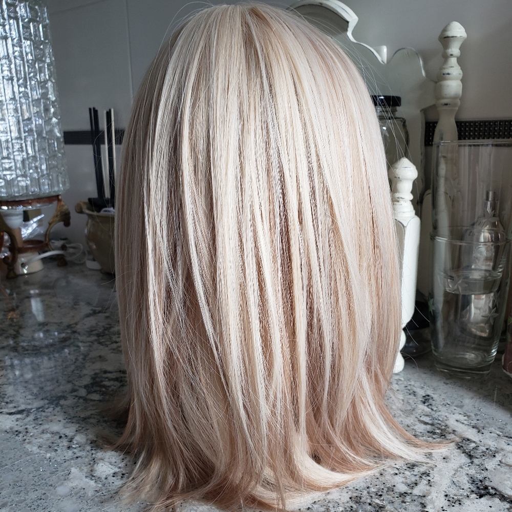 Wig. - Picture 2 of 5